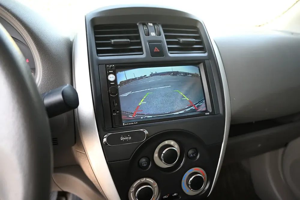 0% DP - APPLE CARPLAY - NISSAN SUNNY SV - GCC SPECS - Image 13