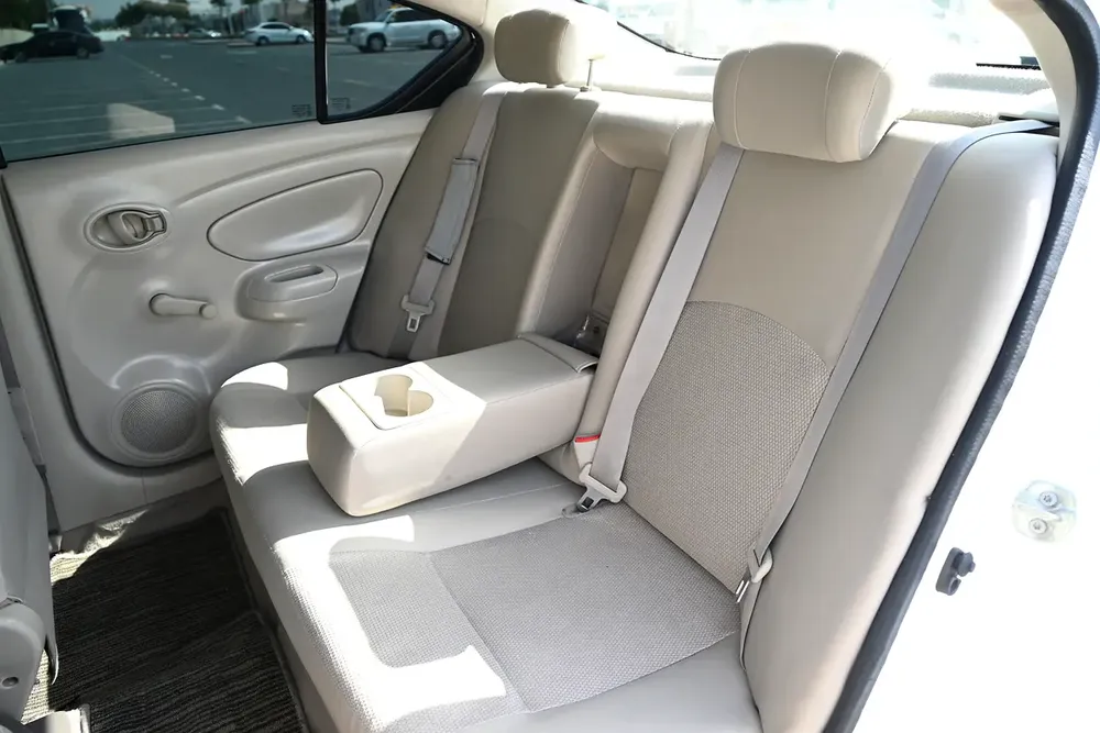 0% DP - APPLE CARPLAY - NISSAN SUNNY SV - GCC SPECS - Image 15