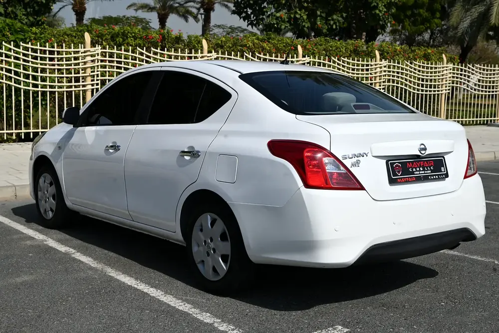 0% DP - APPLE CARPLAY - NISSAN SUNNY SV - GCC SPECS - Image 6