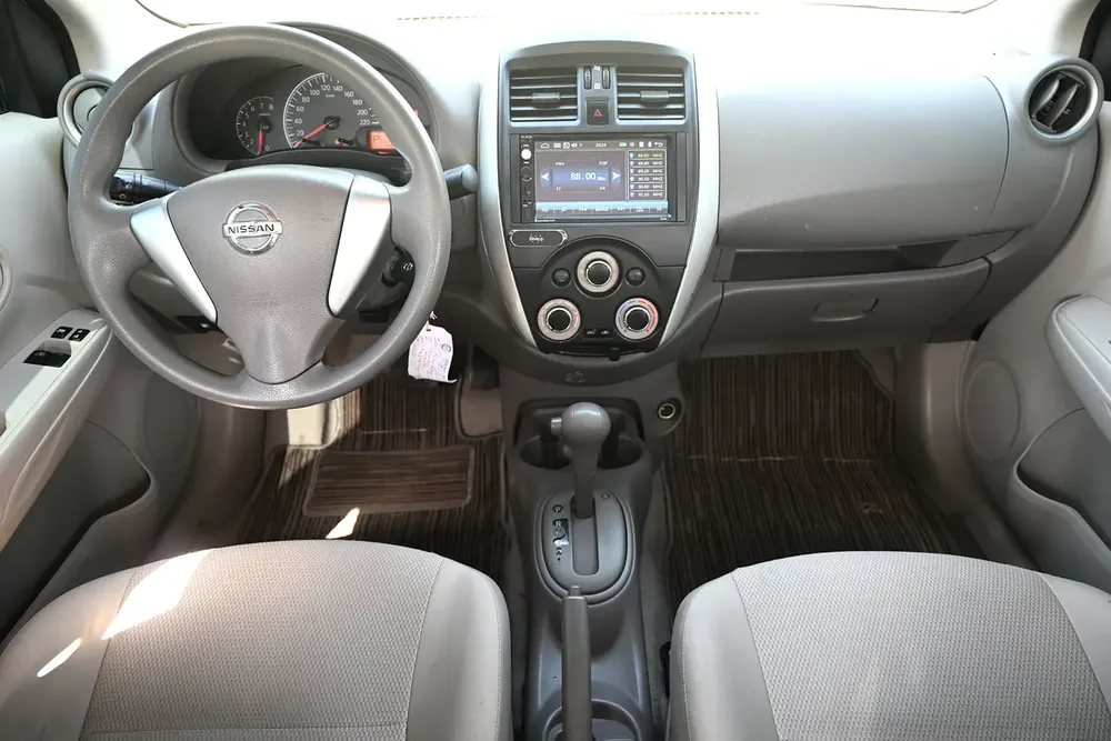 0% DP - APPLE CARPLAY - NISSAN SUNNY SV - GCC SPECS - Image 9