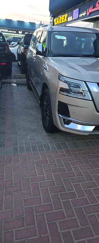 Nissan Patrol LE Platinum 2022, GCC Specs - Pristine Condition - Image 4
