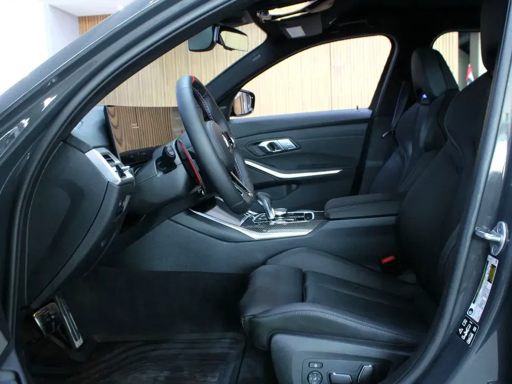 2026 - BMW M3 Competition xDrive - BRAND NEW! for 377,000.00 AED - Image 10