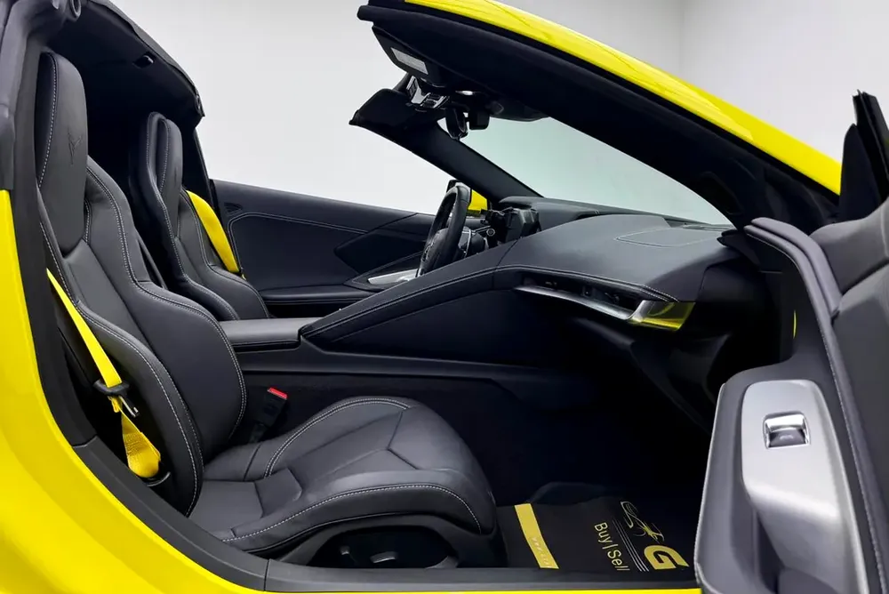 2024 Chevrolet Corvette C8 Stingray 1LT, 2027 Chevrolet Warranty, Carbon Fiber Interior, Low Km, GCC - Image 10