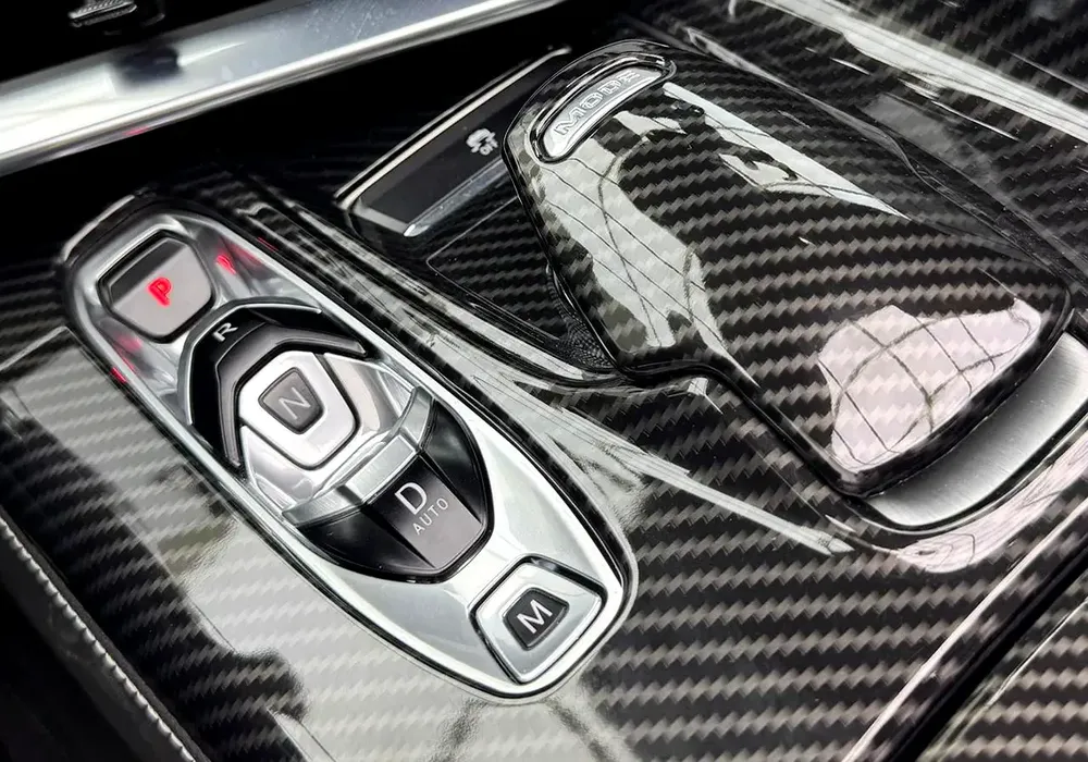 2024 Chevrolet Corvette C8 Stingray 1LT, 2027 Chevrolet Warranty, Carbon Fiber Interior, Low Km, GCC - Image 15