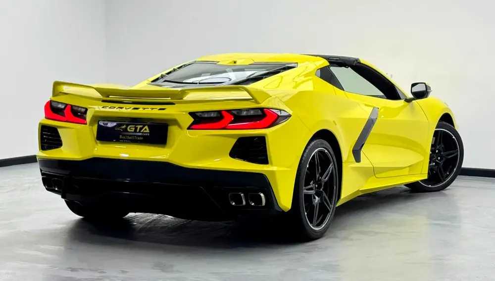 2024 Chevrolet Corvette C8 Stingray 1LT, 2027 Chevrolet Warranty, Carbon Fiber Interior, Low Km, GCC - Image 4