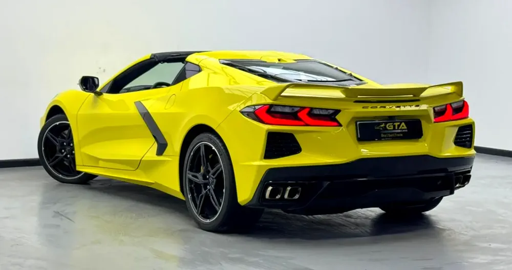 2024 Chevrolet Corvette C8 Stingray 1LT, 2027 Chevrolet Warranty, Carbon Fiber Interior, Low Km, GCC - Image 6