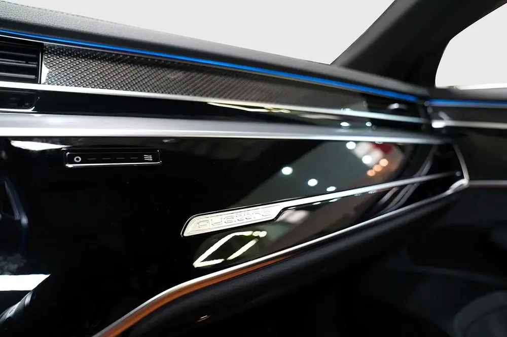 Audi A8L 55 TFSI Quattro - 2023 - Image 11