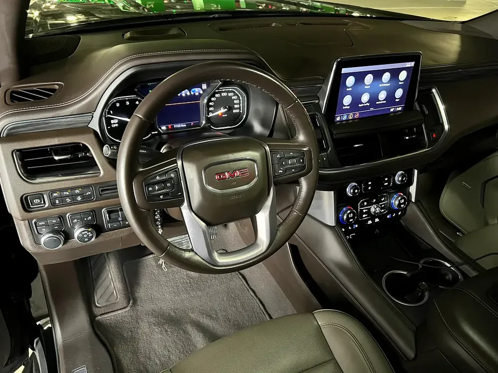 GMC Yukon SLT 2021 GCC Specs under warranty full agency service history top options original paint - Image 18