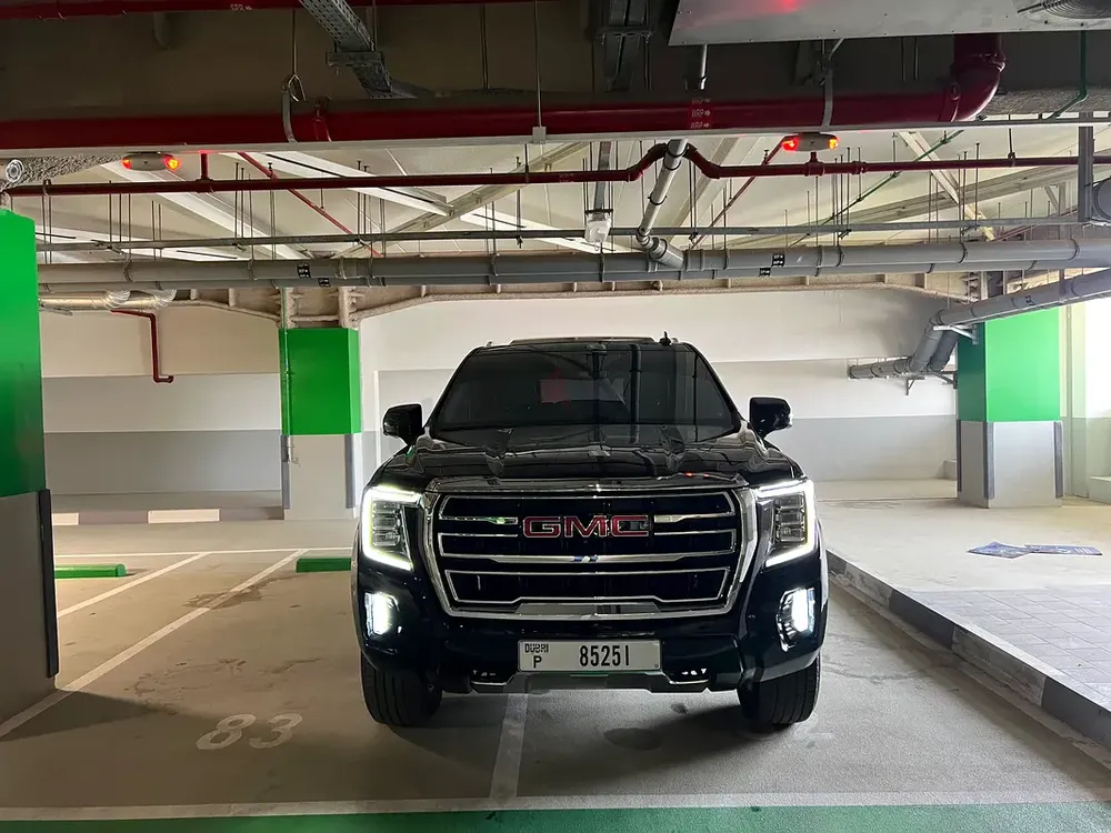GMC Yukon SLT 2021 GCC Specs under warranty full agency service history top options original paint - Image 6