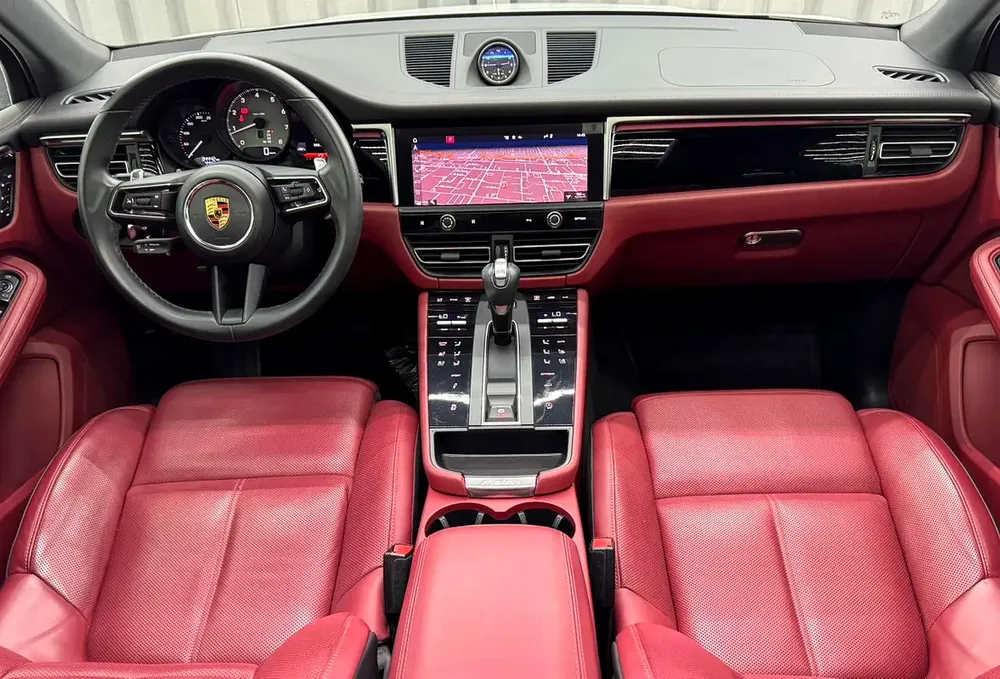 2024 Porsche Macan S - GCC Specs - Excellent,Warranty Til 10/2028 - Image 17