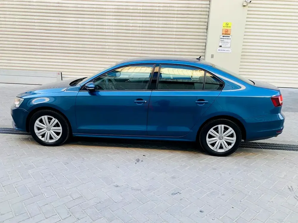 Volkswagen Jetta 2017 GCC first owner in good condition - Image 7