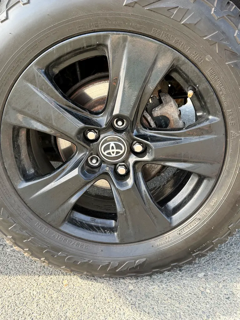 2020 Toyota RAV4 XLE AWD - American Specs - GCC Ready - Image 14