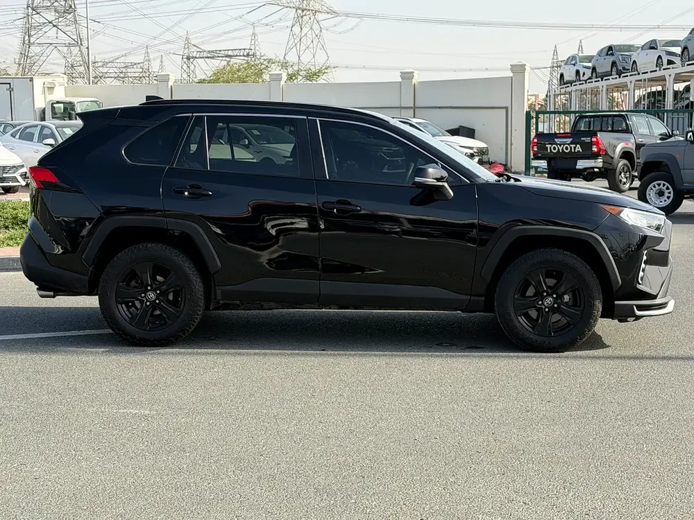 2020 Toyota RAV4 XLE AWD - American Specs - GCC Ready - Image 5