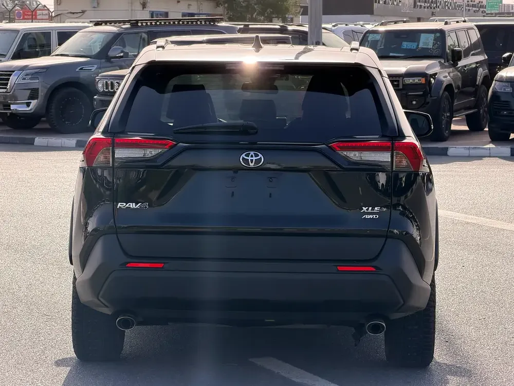 2020 Toyota RAV4 XLE AWD - American Specs - GCC Ready - Image 7