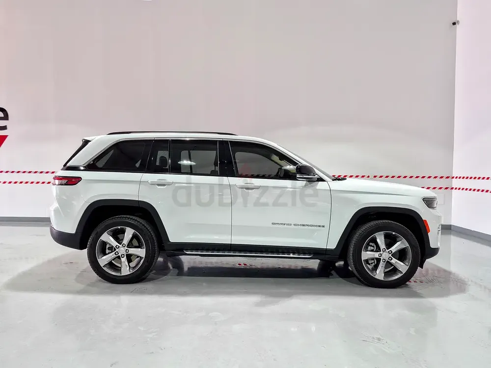 AED 1976/month | 2022 Jeep Grand Cherokee  | GCC Specs | Ref#468065 - Image 4
