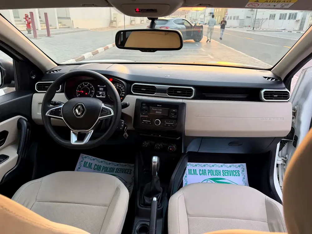 Renault Duster LE  2020 Gcc Specs Accident Free original point - Image 10