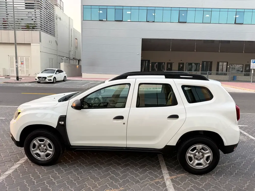 Renault Duster LE  2020 Gcc Specs Accident Free original point - Image 17