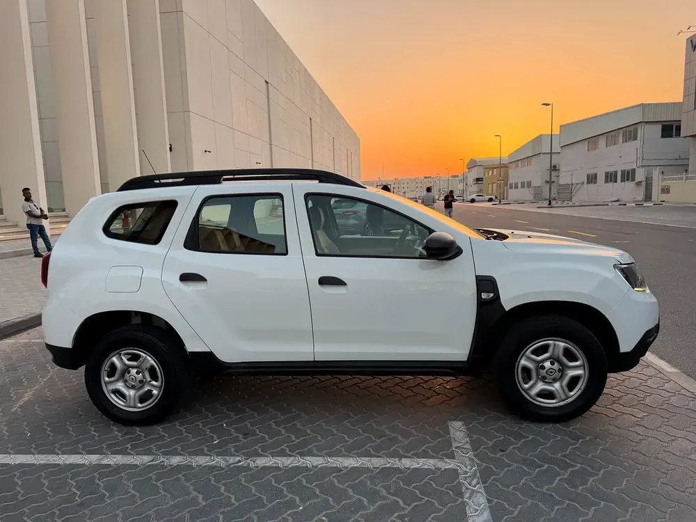Renault Duster LE  2020 Gcc Specs Accident Free original point - Image 8