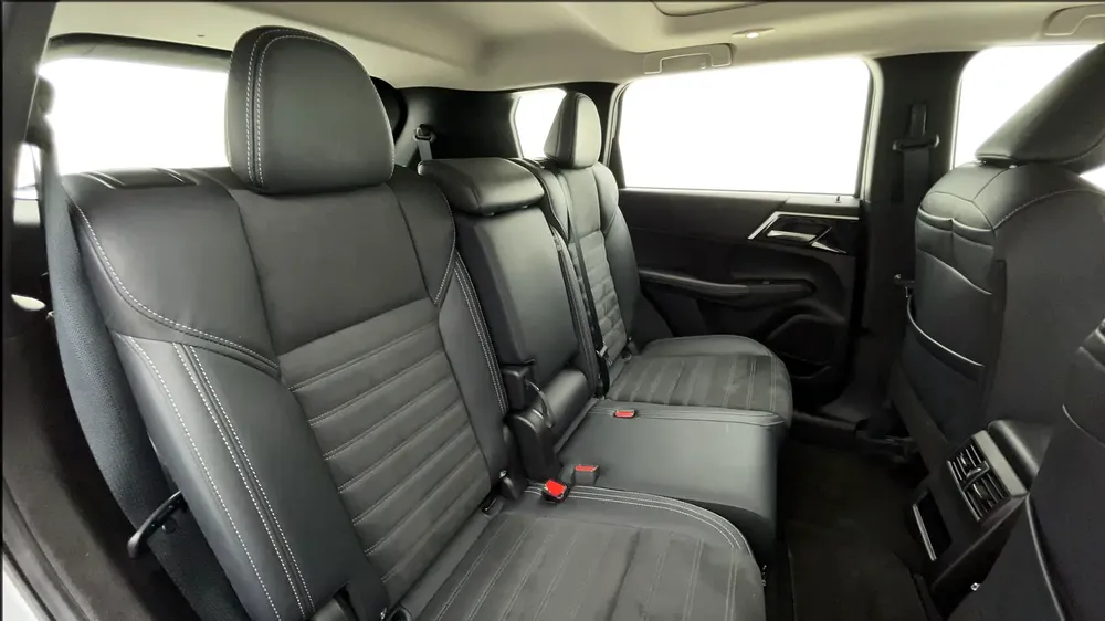 AED 1,504/m | Manufacturer Warranty | Service History | MITSUBISHI OUTLANDER 2024 - Image 10