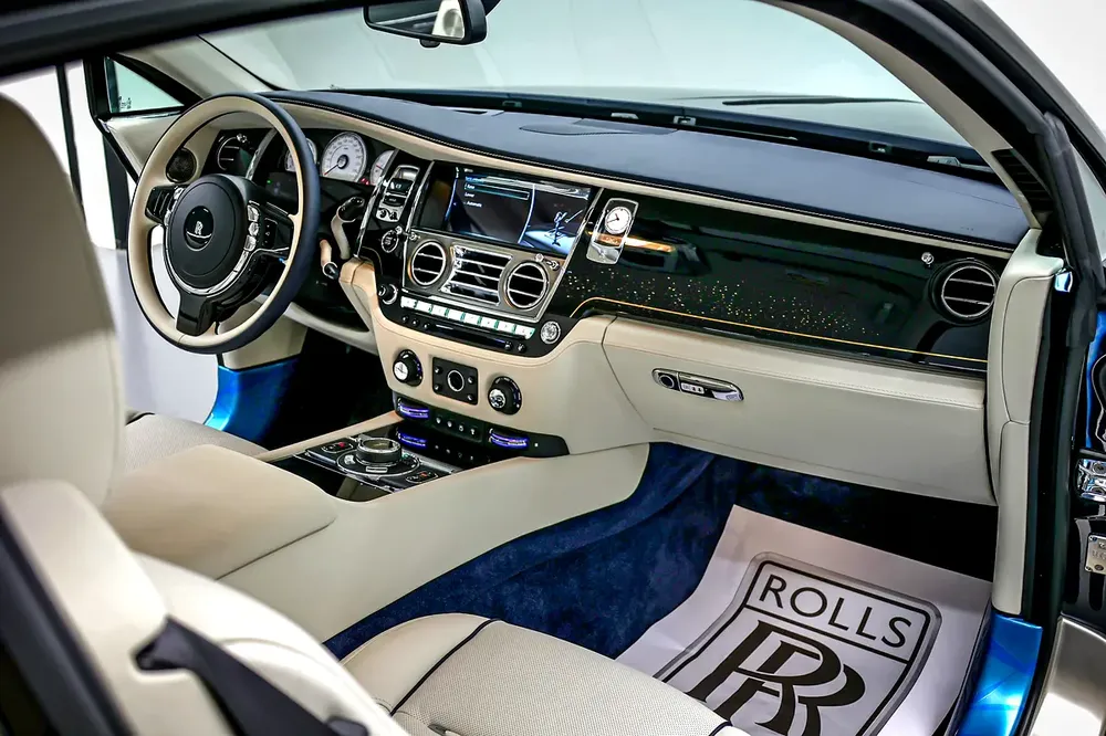Rolls-Royce Wraith Black Badge Bespoke, GCC Specs, Warranty & Lease to Own Available - Image 10
