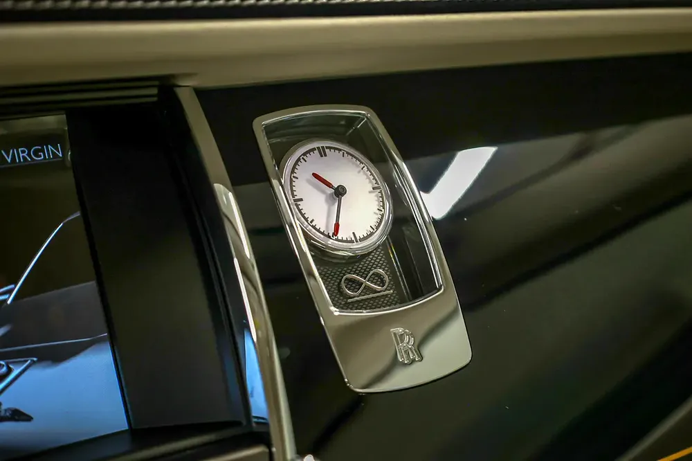 Rolls-Royce Wraith Black Badge Bespoke, GCC Specs, Warranty & Lease to Own Available - Image 12