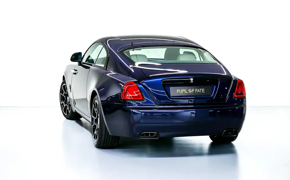 Rolls-Royce Wraith Black Badge Bespoke, GCC Specs, Warranty & Lease to Own Available - Image 4