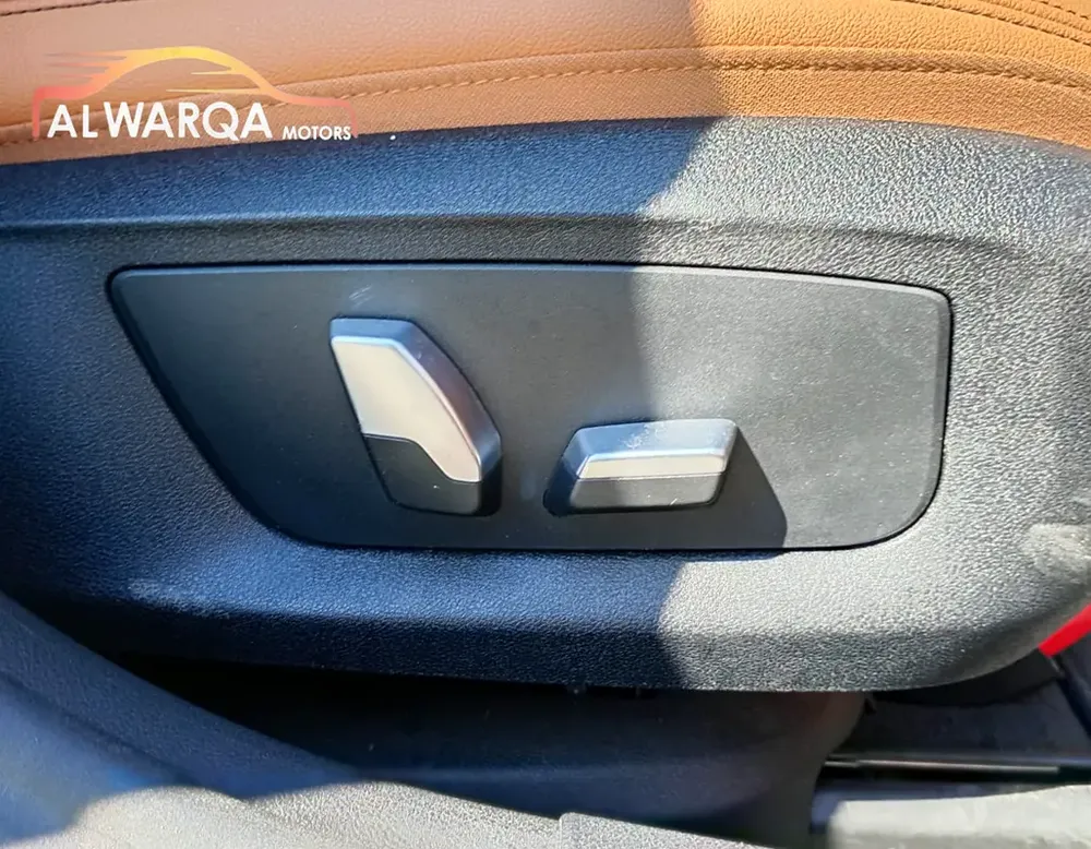BMW 520 i 2021 GCC - Image 15