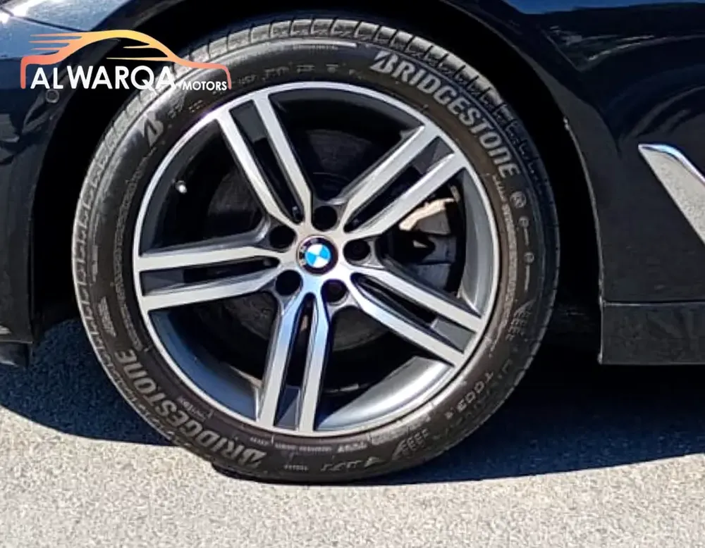 BMW 520 i 2021 GCC - Image 18