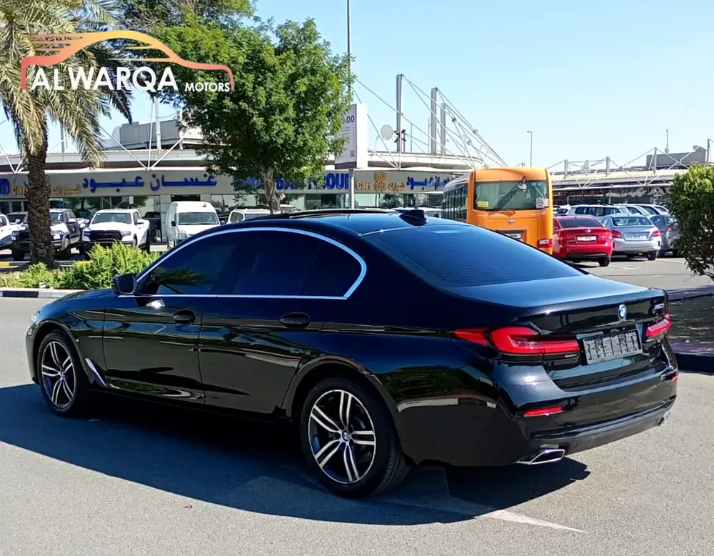 BMW 520 i 2021 GCC - Image 4