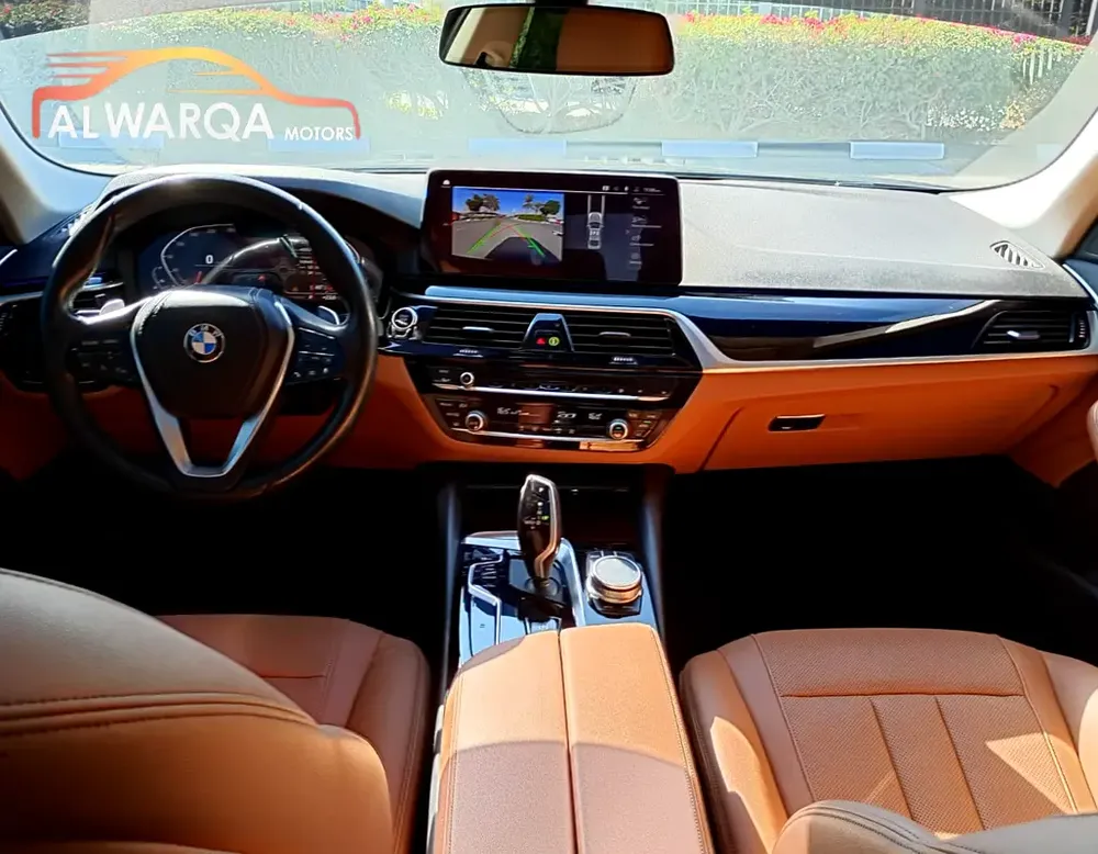 BMW 520 i 2021 GCC - Image 8