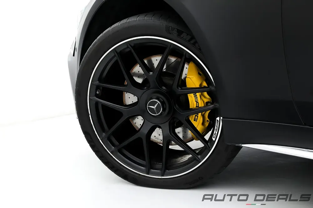 2019 Mercedes-Benz AMG GT 63 S 4MATIC+ BiTurbo | GCC Specs | Service Contract | Full Service History - Image 9