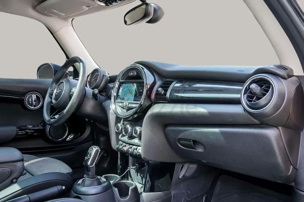 AED 677/month | 2019 MINI Cooper Cooper | GCC Specs | Ref#375036 - Image 9