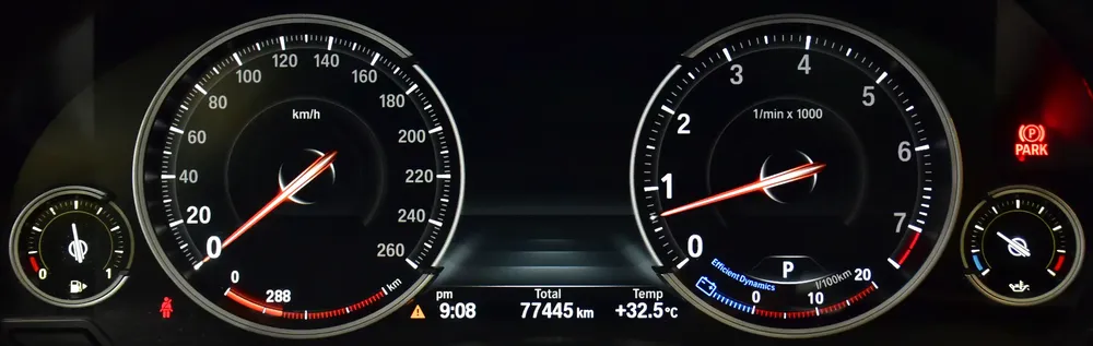 IMMACULATE CONDITION / SINGLE OWNER! BMW 640i GranCoupe M-Kit ( 2016 Model ) in Red Color GCC Specs - Image 13