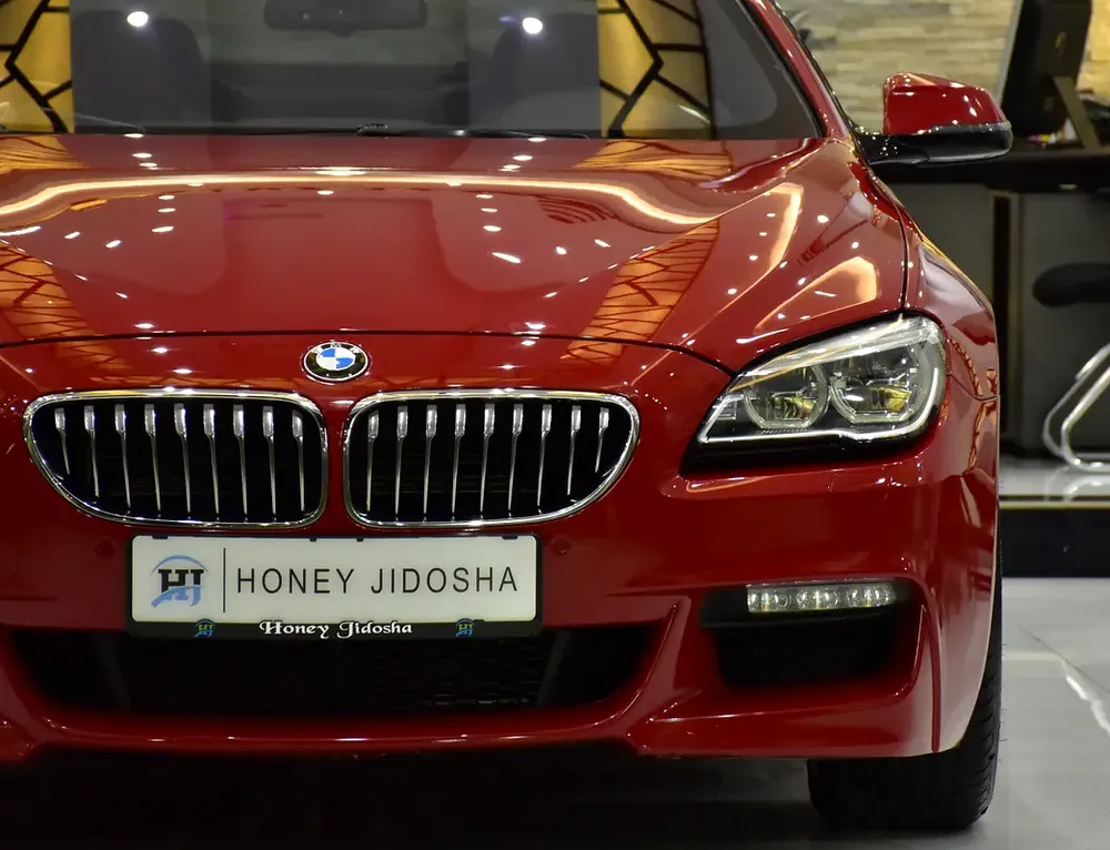 IMMACULATE CONDITION / SINGLE OWNER! BMW 640i GranCoupe M-Kit ( 2016 Model ) in Red Color GCC Specs - Image 4