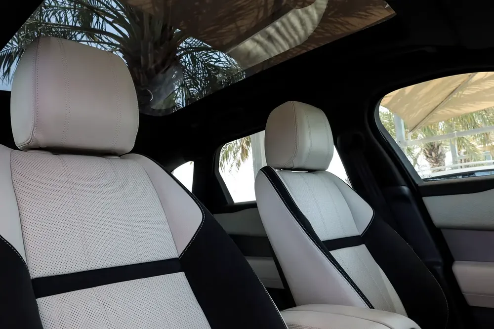 Warranty | Flexible D.P. | Range Rover Velar P250 R-Dynamic SE 2018 GCC - Image 17