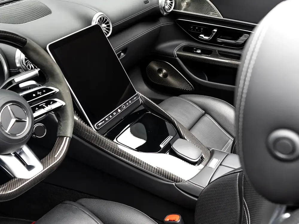 BUY NOW, PAY 2027 | THE BLACKLINE STANDARD | 2029 Mercedes Warranty + Service Contract, GCC - Image 17