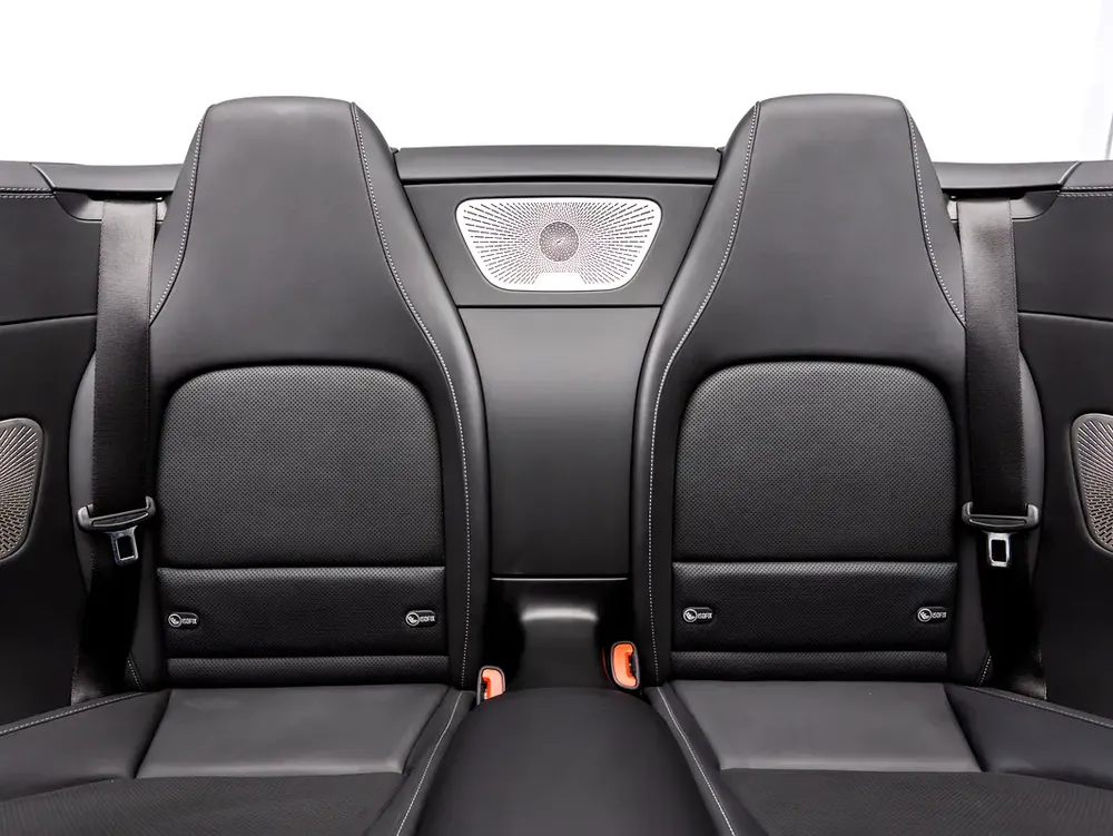 BUY NOW, PAY 2027 | THE BLACKLINE STANDARD | 2029 Mercedes Warranty + Service Contract, GCC - Image 20