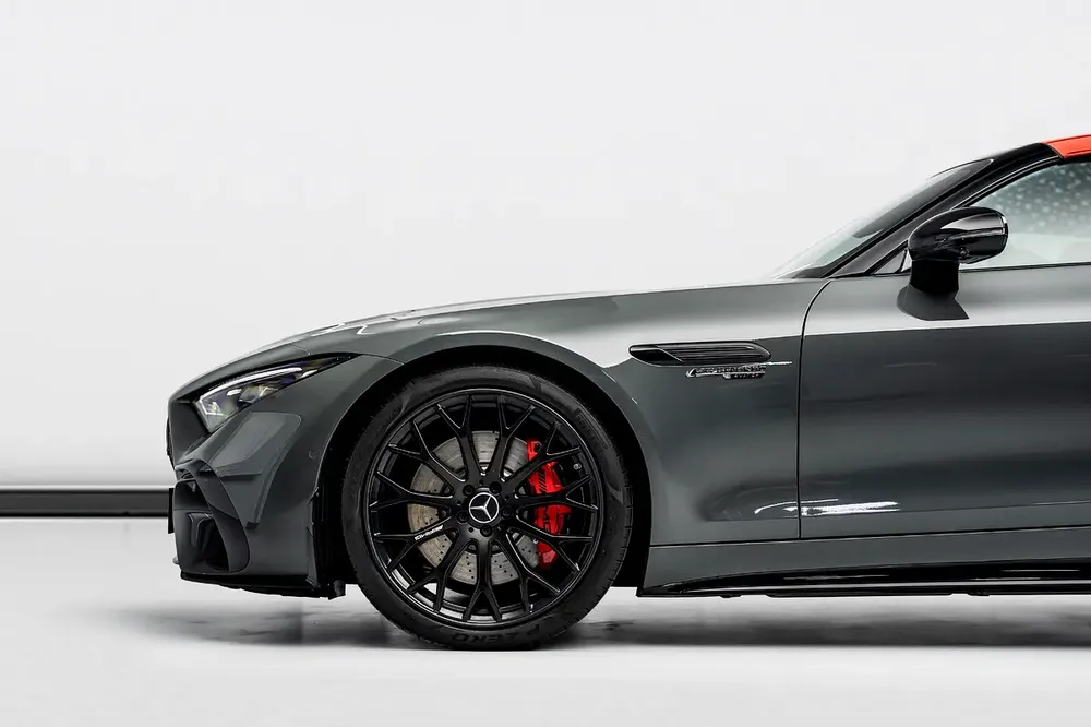 BUY NOW, PAY 2027 | THE BLACKLINE STANDARD | 2029 Mercedes Warranty + Service Contract, GCC - Image 7
