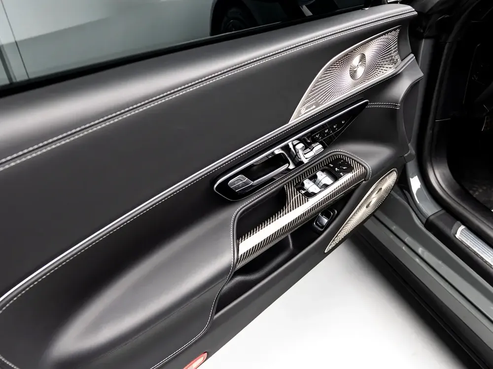 BUY NOW, PAY 2027 | THE BLACKLINE STANDARD | 2029 Mercedes Warranty + Service Contract, GCC - Image 9