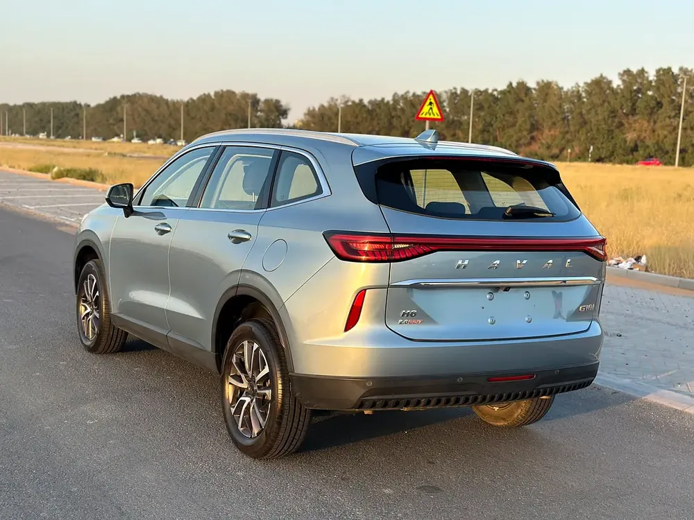 Under warranty till 2028 service history - Image 14