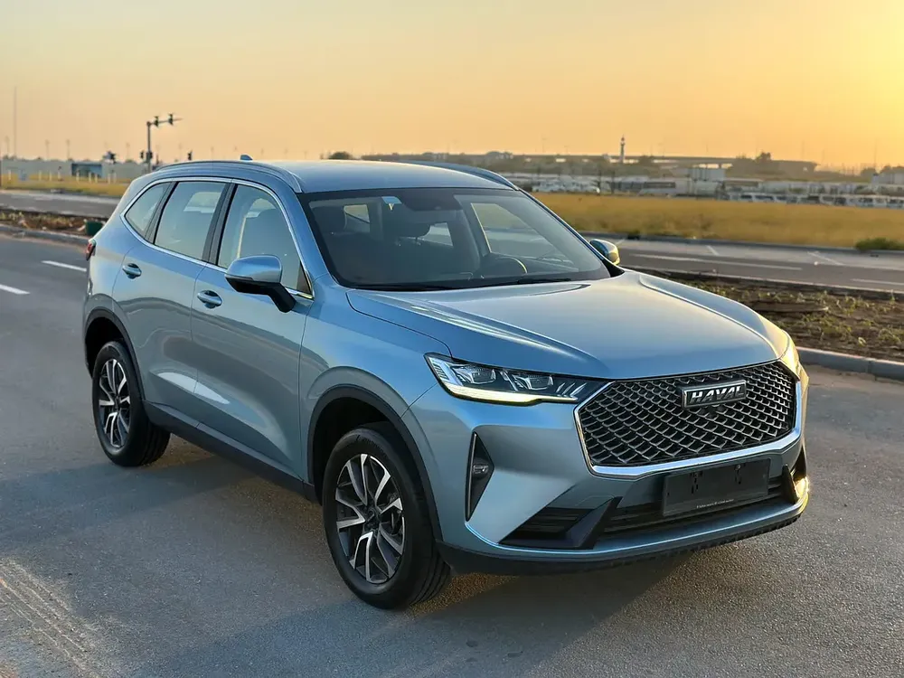 Under warranty till 2028 service history - Image 4