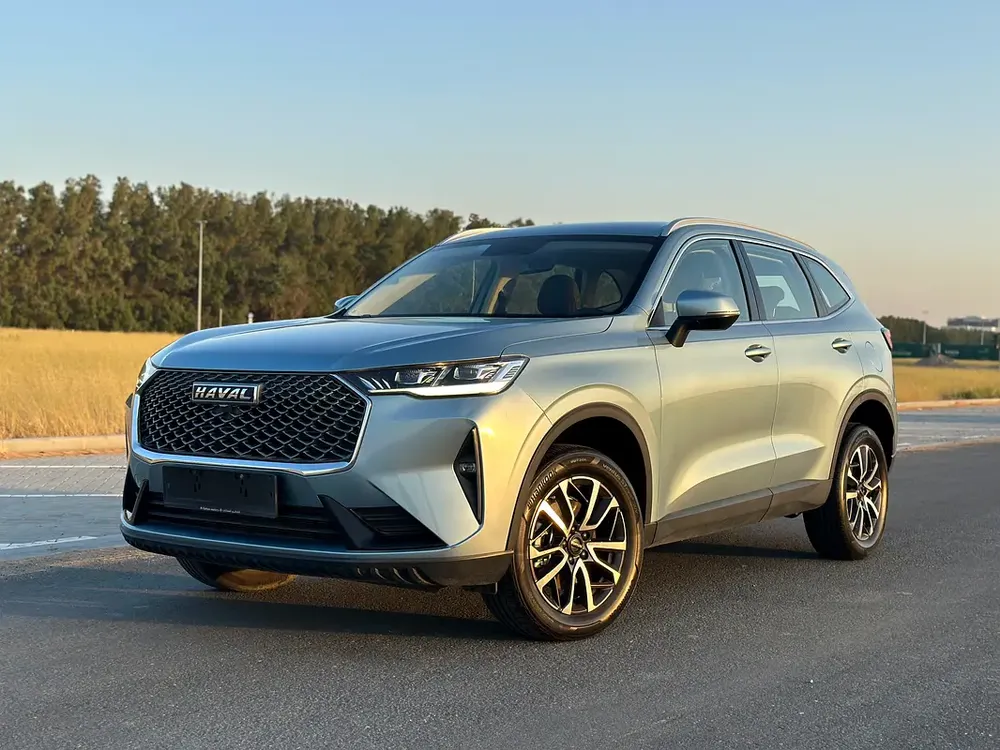 Under warranty till 2028 service history - Image 6