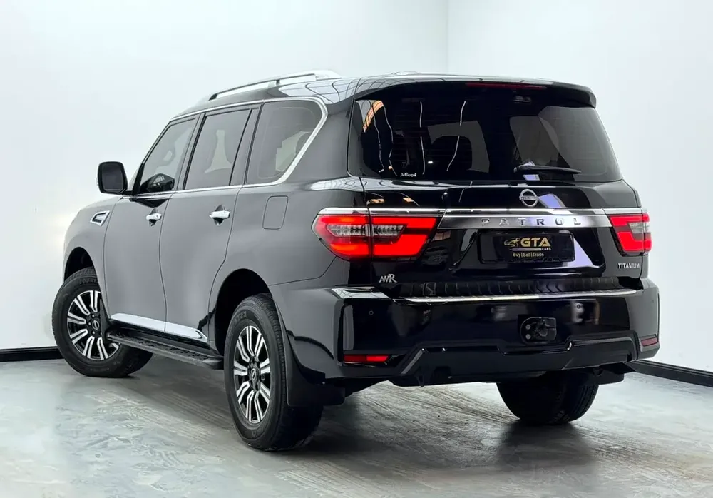 2023 Nissan Patrol SE Titanium, 2028 Nissan Warranty, Nissan Service History, GCC - Image 4
