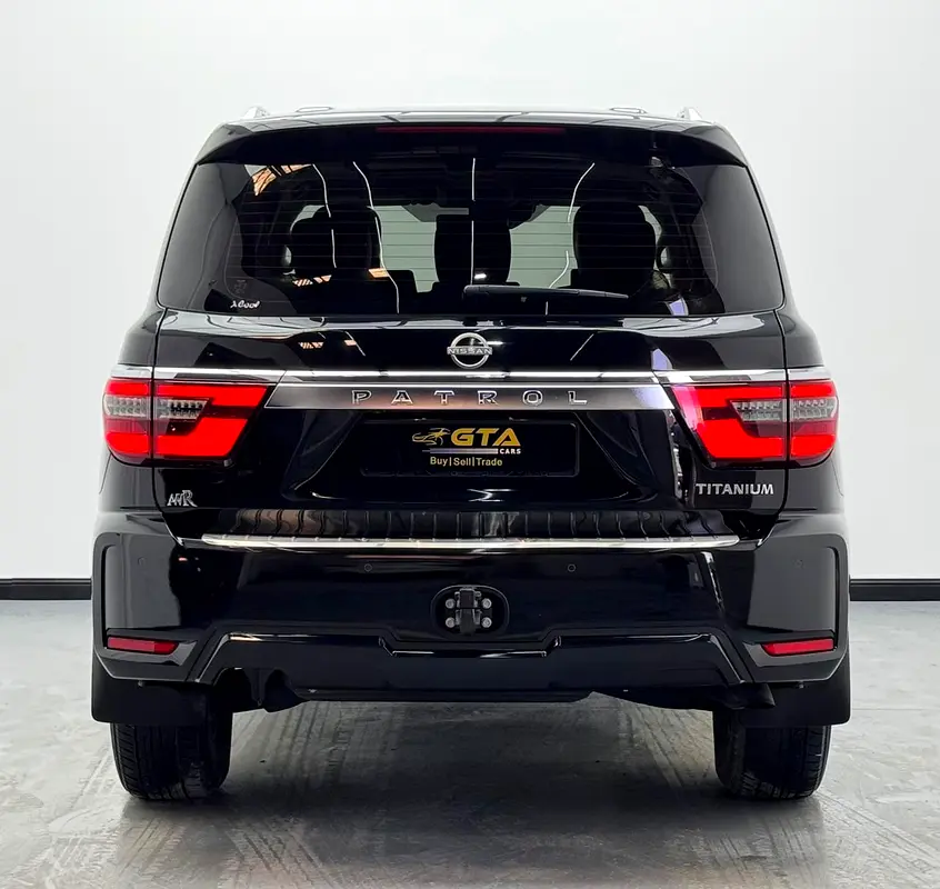 2023 Nissan Patrol SE Titanium, 2028 Nissan Warranty, Nissan Service History, GCC - Image 5