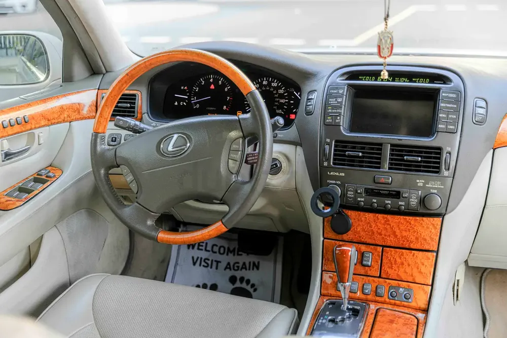 Lexus LS 430 2004  - Full ultra luxury- Pristine Condition - Image 12