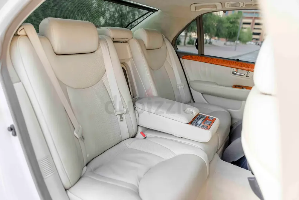Lexus LS 430 2004  - Full ultra luxury- Pristine Condition - Image 16