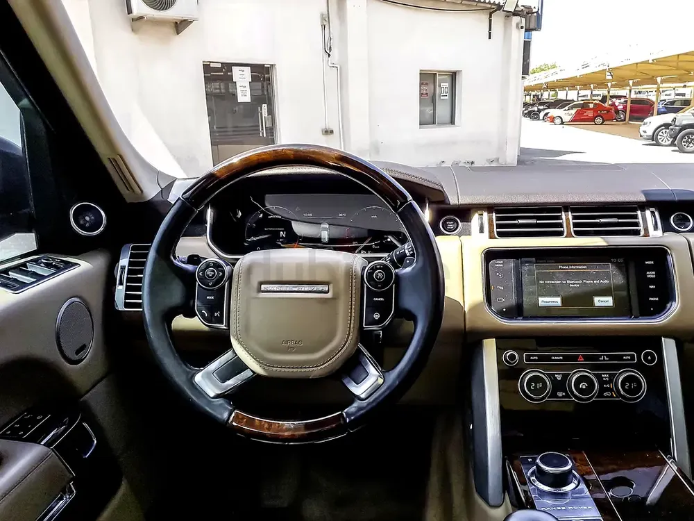 AED 5003/month | 2015 Land Rover Range Rover Vogue Supercharged | GCC Specs | Ref#466009 - Image 10