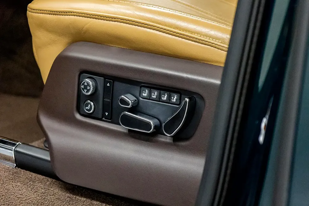 BENTLEY BENTAYGA V8 I FIRST Edition I Warranty I Service I High Specification - Image 19