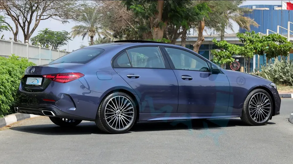 2026 Mercedes-Benz C200 AMG Premium EQ Boost 1.5T RWD GCC With 2 Years Unlimited Mileage Warranty - Image 7