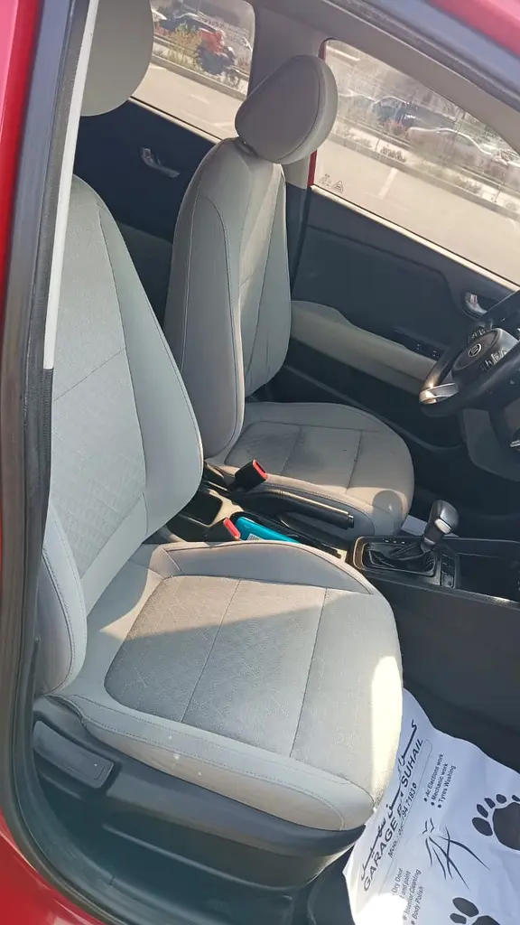 Kia Rio 1.6 2019 - GCC Specs - Lady Driven - Image 11